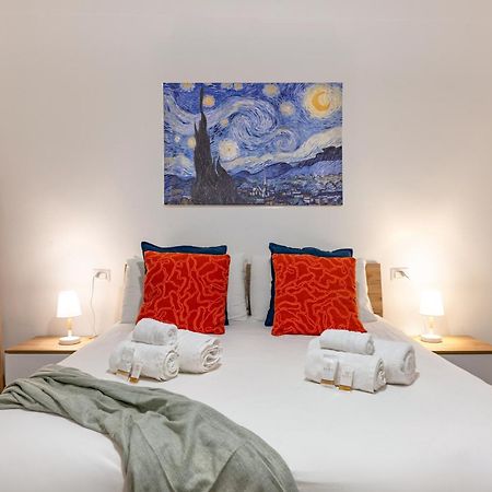 Modern Stone Apartment In The Heart Of Bari Ngoại thất bức ảnh