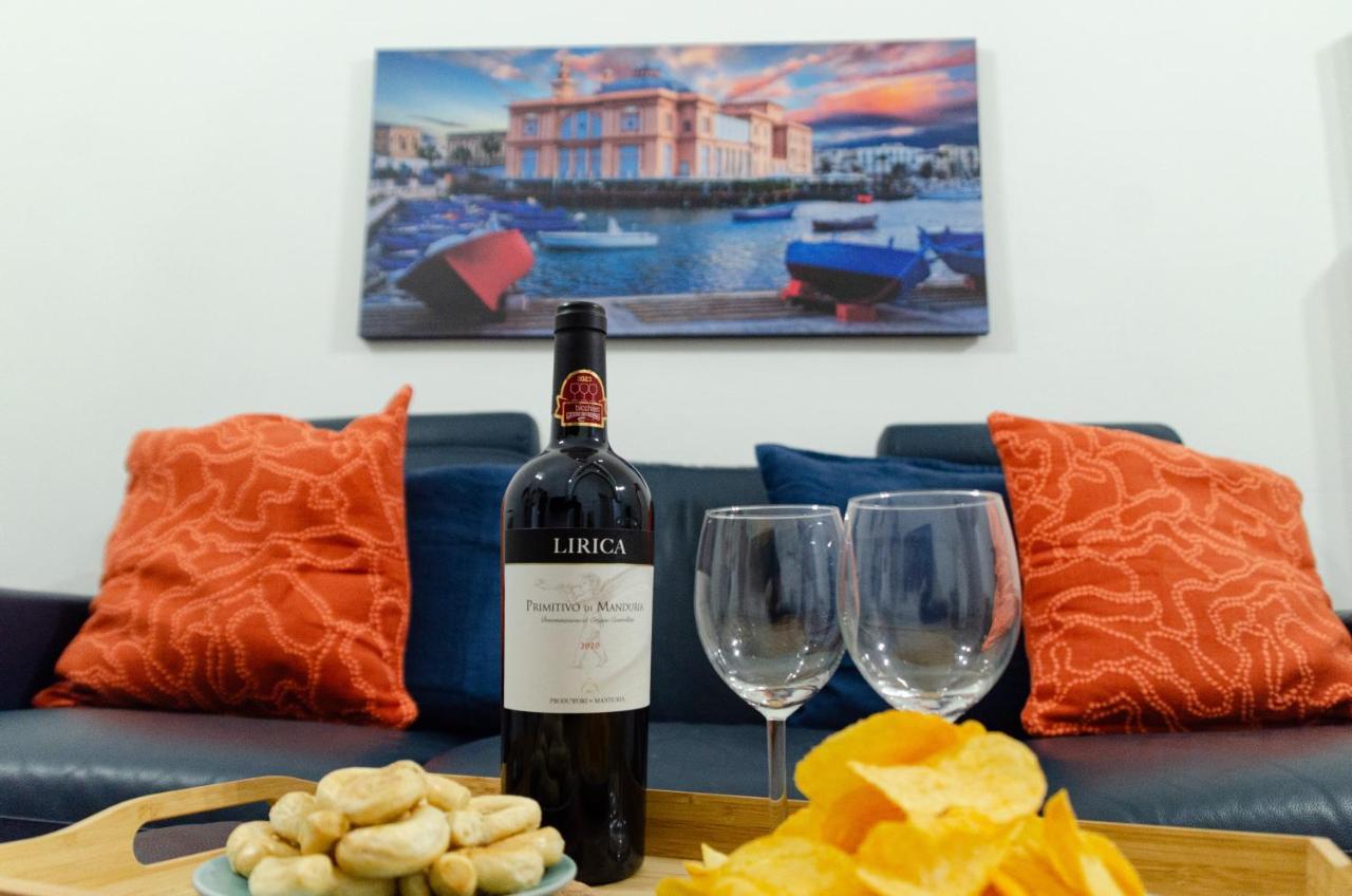 Modern Stone Apartment In The Heart Of Bari Ngoại thất bức ảnh