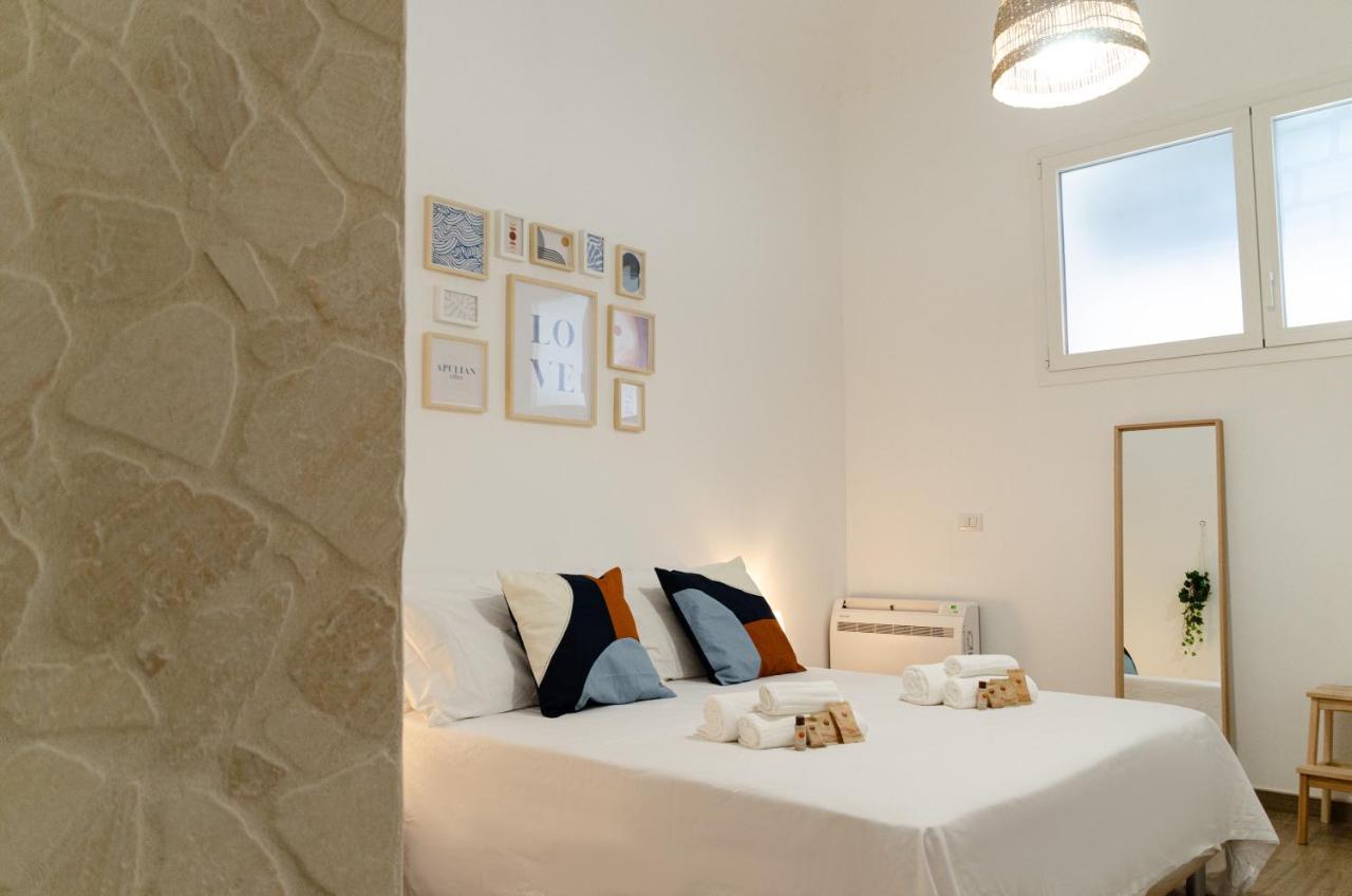 Modern Stone Apartment In The Heart Of Bari Ngoại thất bức ảnh