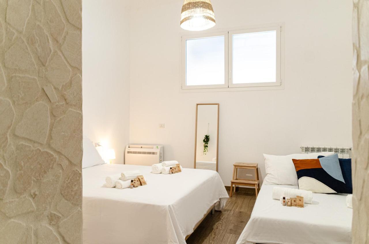 Modern Stone Apartment In The Heart Of Bari Ngoại thất bức ảnh