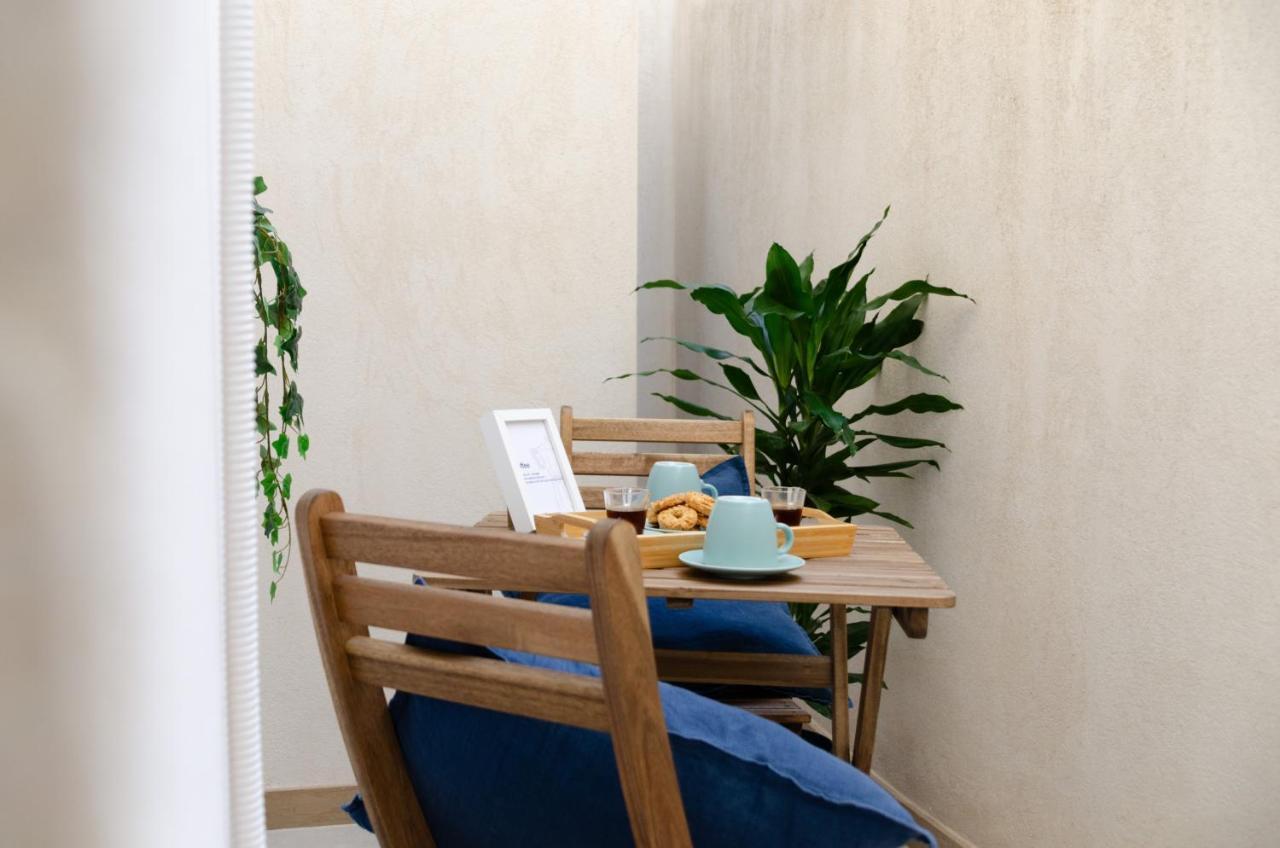 Modern Stone Apartment In The Heart Of Bari Ngoại thất bức ảnh