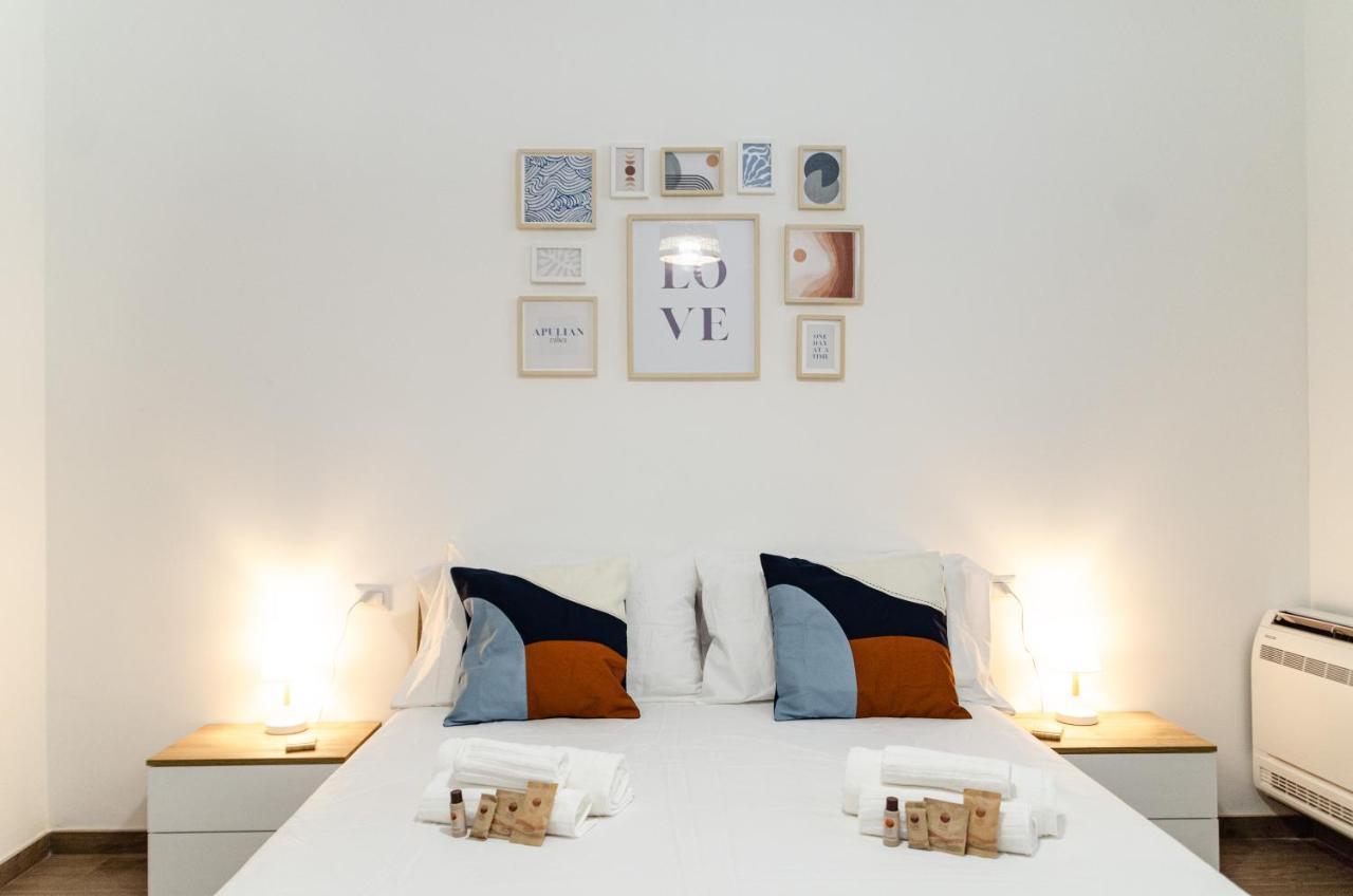 Modern Stone Apartment In The Heart Of Bari Ngoại thất bức ảnh
