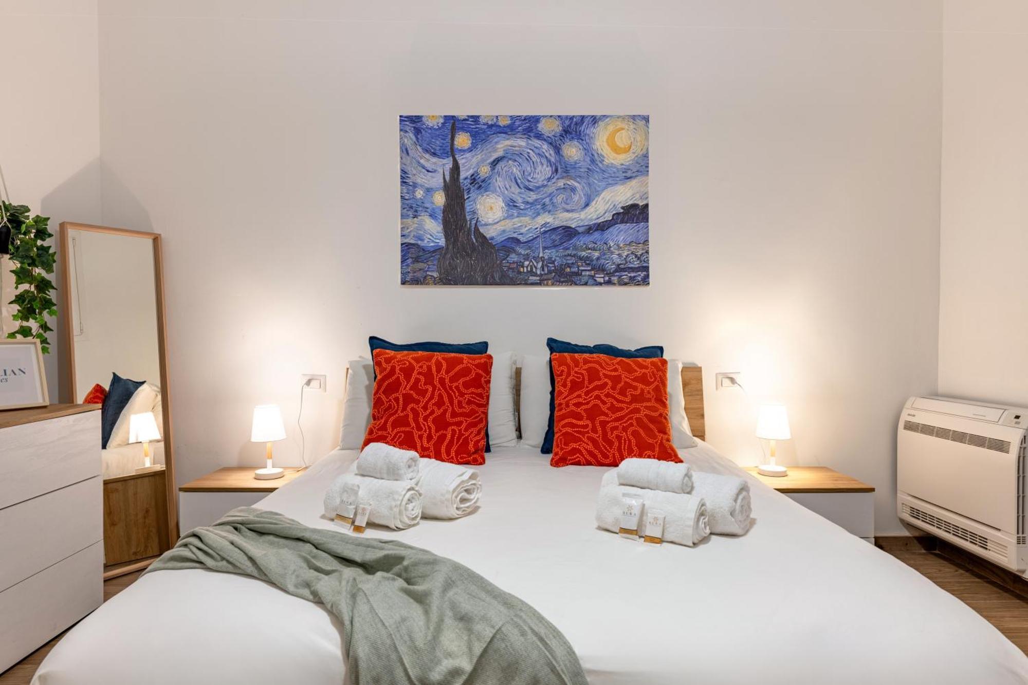 Modern Stone Apartment In The Heart Of Bari Ngoại thất bức ảnh