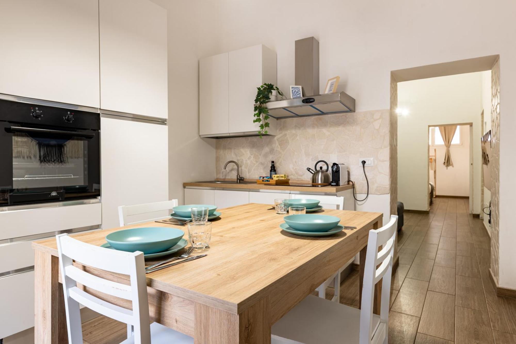 Modern Stone Apartment In The Heart Of Bari Ngoại thất bức ảnh